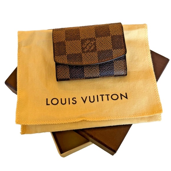 Louis Vuitton Padlock, Cadena, Key Silver Cufflinks; M64600 with case/box ($575) - Picture 4 of 10